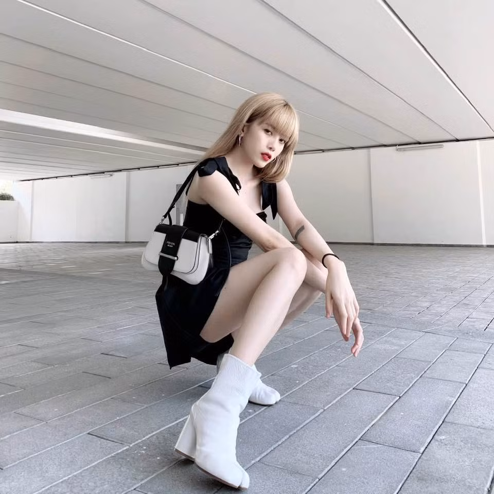 Được biết, cuối tháng 3 này, Thiều Bảo Trâm sẽ chính thức tái xuất và tung MV mới sau thời gian dài ấp ủ thực hiện.