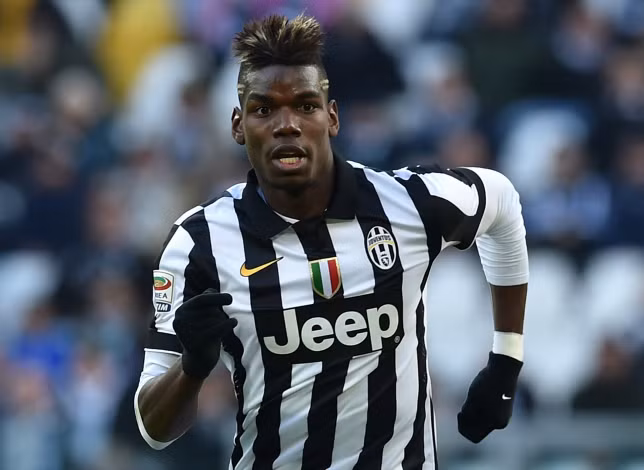 Thế nhưng, muốn có Pogba, nửa xanh thành Manchester phải bạo chi để vượt mặt các đại gia khác của bóng đá thế giới như Chelsea, Real Madrid và Barcelona. Đây quả là một việc không hề dễ dàng, nhưng nếu thành công thì tiền vệ này sẽ là nhân tố quan trọng cho chặng đường chinh phục Premier League mùa giải sau của đội chủ sân Etihad.