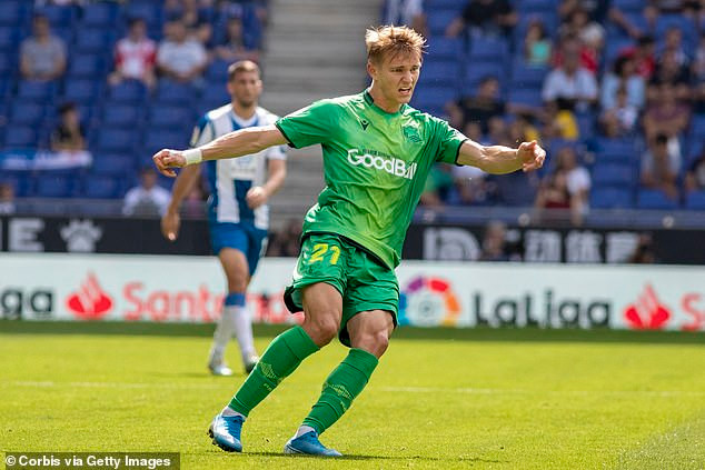 Chuyển nhượng bóng đá từ Daily Mail, HLV Solskjaer xem Martin Odegaard là một phương án có thể mang tới khả năng sáng tạo cho tuyến giữa MU sau màn trình diễn xuất sắc trong màu áo Real Sociedad từ đầu mùa.