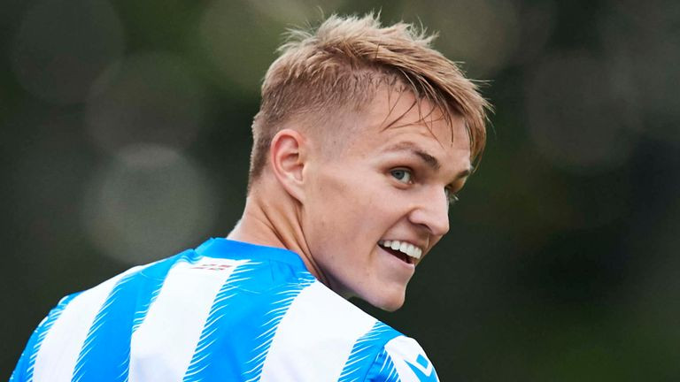 Theo tiết lộ mới nhất từ tờ báo Eldesmarque của Tây Ban Nha, Arsenal đang chuẩn bị đưa ra động thái cho tiền vệ Martin Odegaard nhằm thay thế Mesut Ozil.