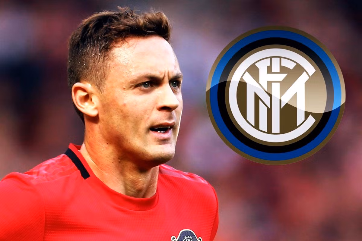 Hợp đồng của Matic tại Old Trafford sắp hết hạn vào mùa hè, và theo tiết lộ từ tờ Calciomercato, Conte sẽ thực hiện một động thái cho tiền vệ người Serbia nếu anh trở thành cầu thủ tự do. Man United có tùy chọn gia hạn hợp đồng hiện tại thêm một năm nữa, nhưng vẫn chưa rõ liệu câu lạc bộ có ý định thực hiện hay không.