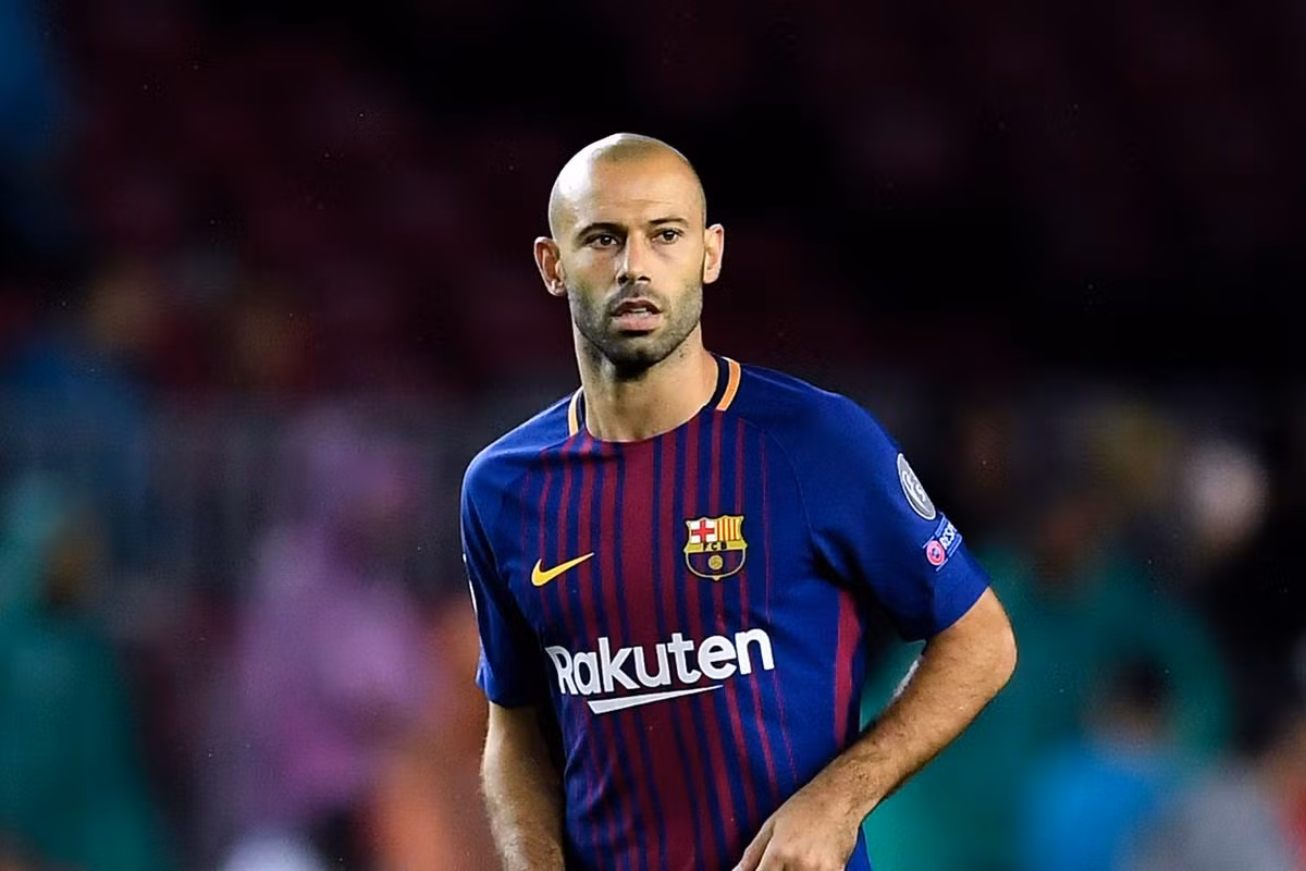 Barca đang gặp vấn đề lớn, liên quan đến tương lai của Javier Mascherano. Cầu thủ người Argentina nhất quyết rời sân Nou Camp để sang Trung Quốc.