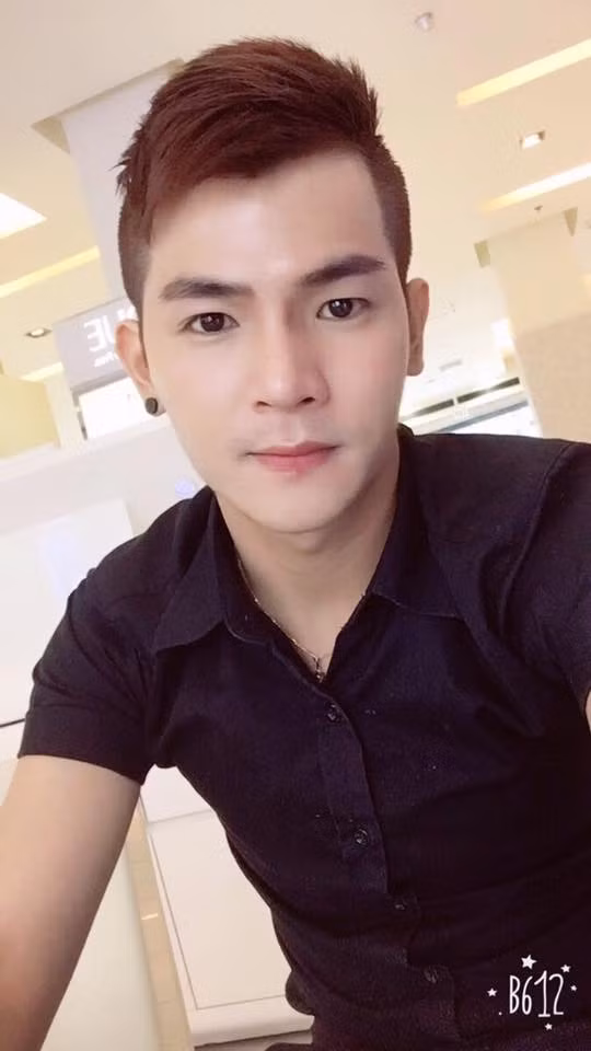 Nhưng phim thì ít mà diễn viên thì nhiều nên cơ hội chen chân vào các vai diễn có nhiều phân đoạn khá là khó khăn, nhưng Minh Quang vẫn bám trụ cho dù đó là vai phụ, vai quần chúng hay vai ít phân đoạn.