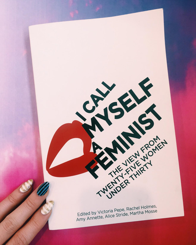 Ngày 8/3 là dịp mà các nhà sách có vô số ưu đãi cho nhiều đầu sách khác nhau, bạn có thể mua hàng trực tuyến hoặc lang thang ở những phố sách để lựa chọn.