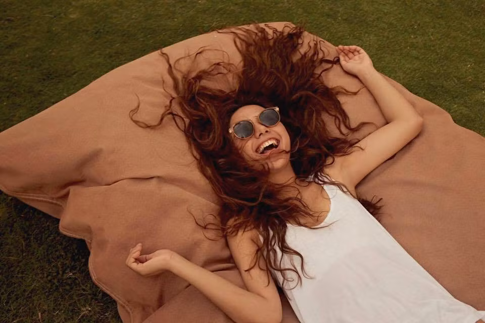 Ngoài việc làm mẫu cho các shop thời trang, Quách ý Nhi còn thường xuyên được mời chụp ảnh váy cưới. Nụ cười rạng rỡ của cô bạn đủ hút mọi ánh mắt ngay từ cái nhìn đầu tiên.