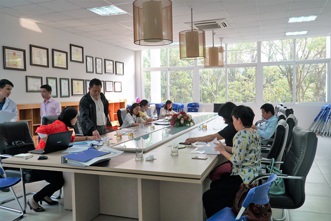 Chi cục Vệ sinh an toàn thực phẩm tỉnh Hưng Yên, Ban đại diện cha mẹ học sinh cùng Ban giám hiệu nhà trường trong buổi làm việc ngày 6/3.