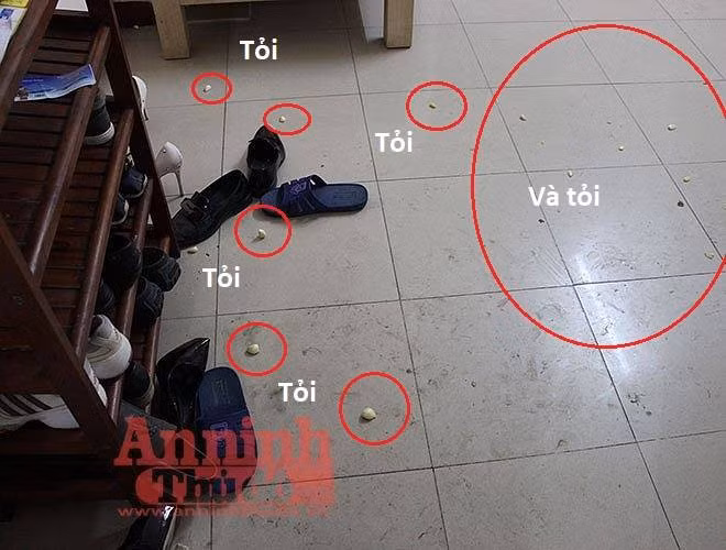 Hiện trường vương tỏi được chân mạng chụp lại và đăng tải rộng rãi trên mạng xã hội những ngày qua.