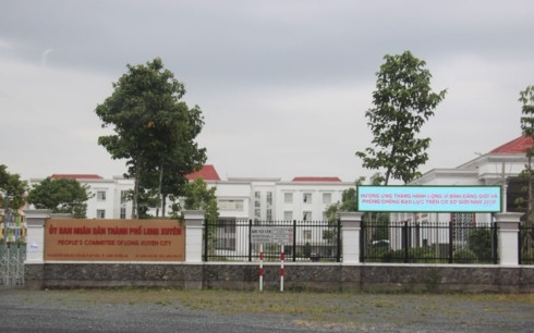 Bo Noi vu yeu cau An Giang huy ket qua tuyen dung ba Vuong Mai Trinh