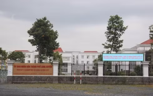 Bo Noi vu yeu cau An Giang huy ket qua tuyen dung ba Vuong Mai Trinh