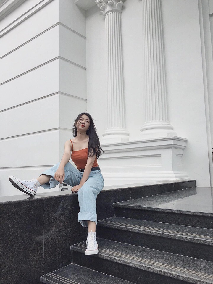 Theo thời gian, Phương Linh của hiện tại đã trở thành một thiếu nữ vô cùng xinh đẹp với làn da trắng mịn màng, các đường nét trên gương mặt cũng hài hòa hơn rất nhiều.