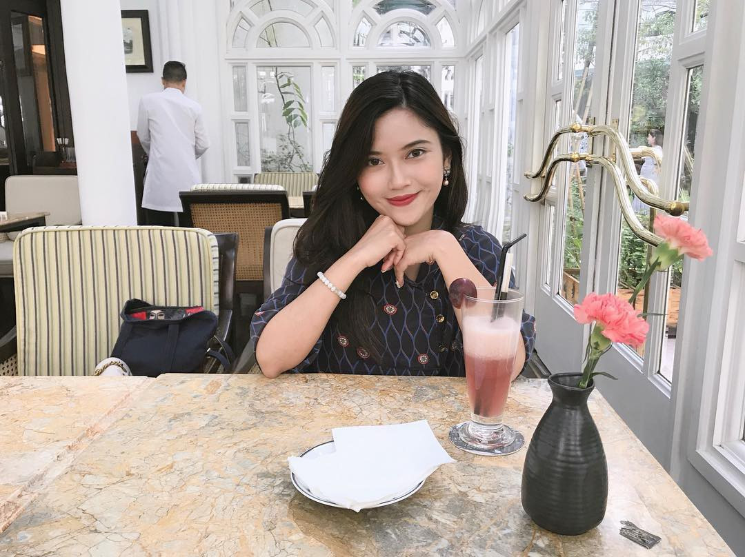 Nhiều người khi biết thông tin trên tỏ ra tiếc nuối khi sở hữu ngoại hình xinh đẹp và duyên dáng như Thu Phương tại sao lại không thử sức với công việc MC để phát huy tối đa thế mạnh của mình.