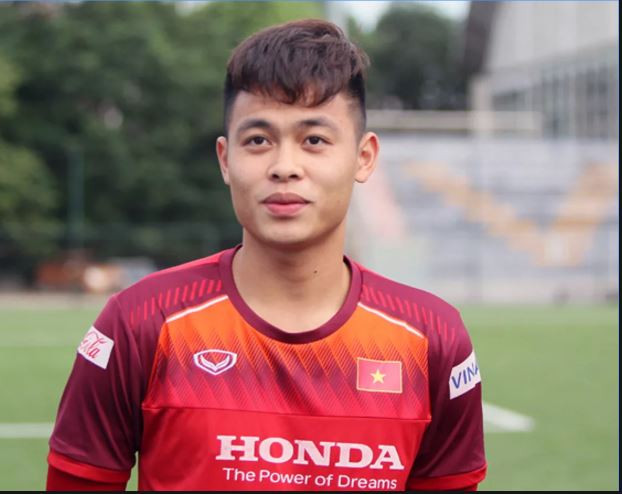 Trong bối cảnh Tấn Sinh chấn thương, Đức Chiến là cái tên có khả năng được chọn để đá chám vào vị trí của cầu thủ QNK Quảng Nam để lại.