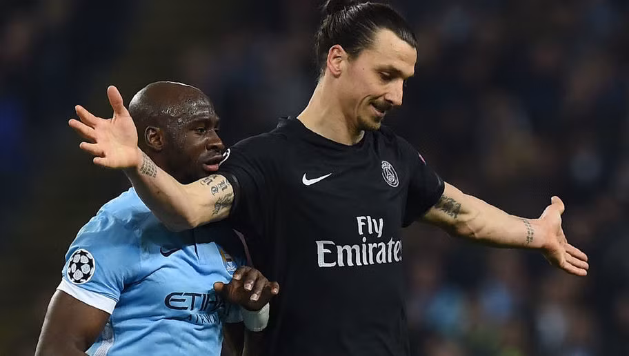 Ngày thi đấu xuất thần của Eliaquim Mangala. Trung vệ người Pháp chính là cầu thủ chơi nổi bật nhất trong hàng phòng ngự của Man City khi vô hiệu hóa hoàn toàn chân sút Ibrahimovic bên phía đội bóng nước Pháp.