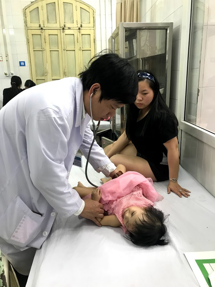 "Các bệnh nhân tới BV Xanh-pôn thời gian Tết Kỷ Hợi đa phần là các bệnh nhi và lão khoa. Lường trước số lượng bệnh nhân có thể tăng đột biến trong dịp Tết, ban lãnh đạo bệnh viện đã chỉ đạo các ca kíp trực đầy đủ quân số và liên tục có mặt tại phòng khám để kịp thời cấp cứu". Bs Chương chia sẻ thêm.