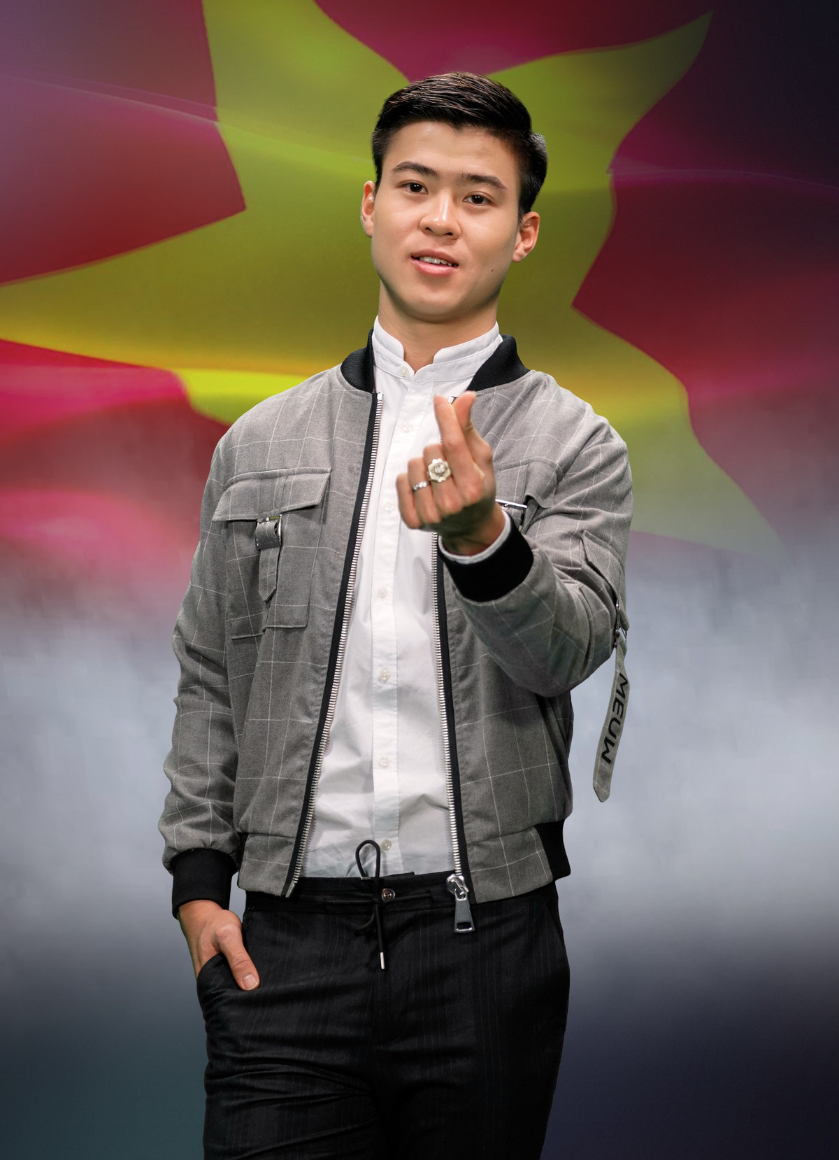 Duy Mạnh cũng nhận lời quảng cáo cho một vài nhãn hàng nhưng chưa được chú ý nhiều.