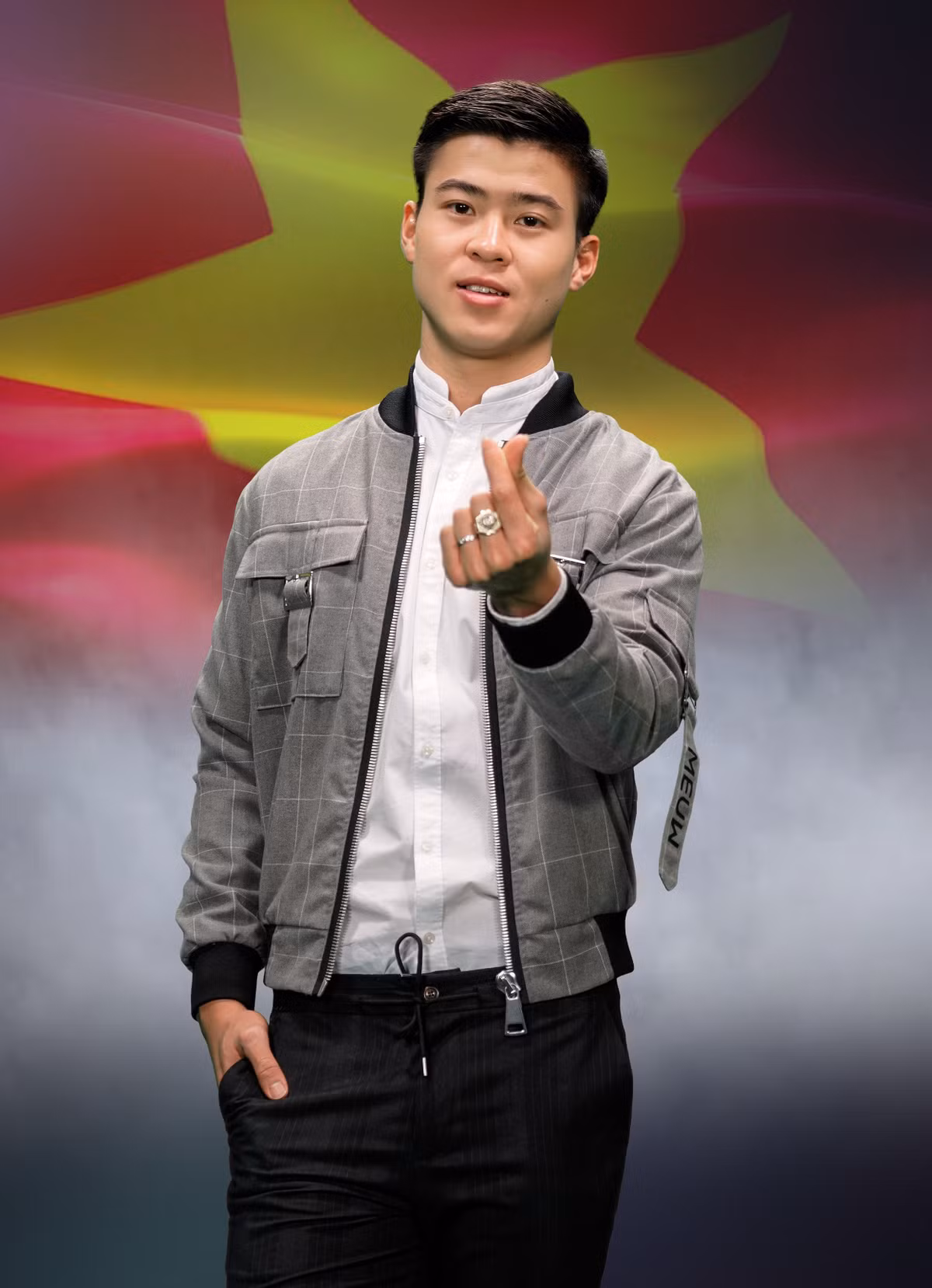 Duy Mạnh cũng nhận lời quảng cáo cho một vài nhãn hàng nhưng chưa được chú ý nhiều.