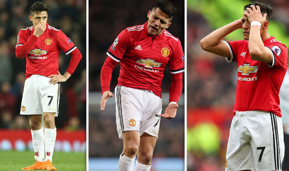 The Sun cho hay, nội bộ MU chia phe, trách móc nhau khiến đội bóng của Mourinho trở nên tồi tệ hơn. Ảnh: The Sun