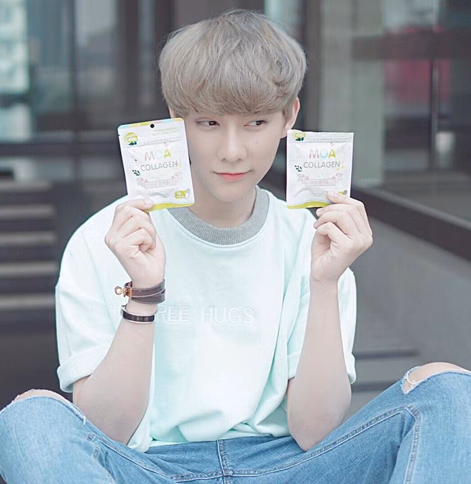 Cùng với sự đẹp trai của mình, Thanapipat cũng trở nên thành đạt với vai trò người mẫu quảng cáo cho một số hãng kem trị mụn tại Thái Lan được các bạn trẻ yêu thích.