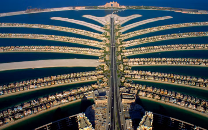 Đảo Cây Cọ ở Dubai đang trên đà trở thành một kỳ quan của thế giới, sánh vai cùng Vạn Lý Trường Thành của Trung Quốc (Ảnh: KT)