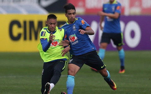 Theo truyền thông Brazil đưa tin, tiền đạo Neymar đang làm cầu nối để PSG chiêu mộ tiền vệ đồng hương, Lucas Paqueta, cầu thủ 21 tuổi thuộc biên chế Flamengo.