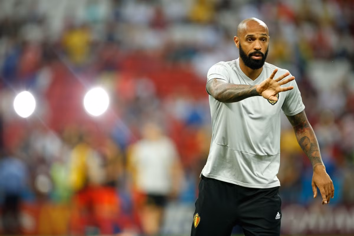 Chuyển nhượng bóng đá từ Express, Thierry Henry đang trở thành ứng cử viên số 1 cho vị trí HLV trưởng Aston Villa trong khi đó, John Terry - người vừa giải nghệ có thể đóng vai trò trợ lý.
