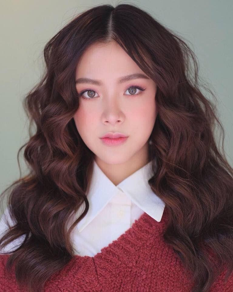 Hoàn toàn không ngoa nếu nói rằng Baifern Pimchanok là một trong những nữ diễn viên người Thái nổi tiếng nhất đối với cộng đồng người hâm mộ quốc tế với hơn 4,6 triệu lượt theo dõi trên Instagram.