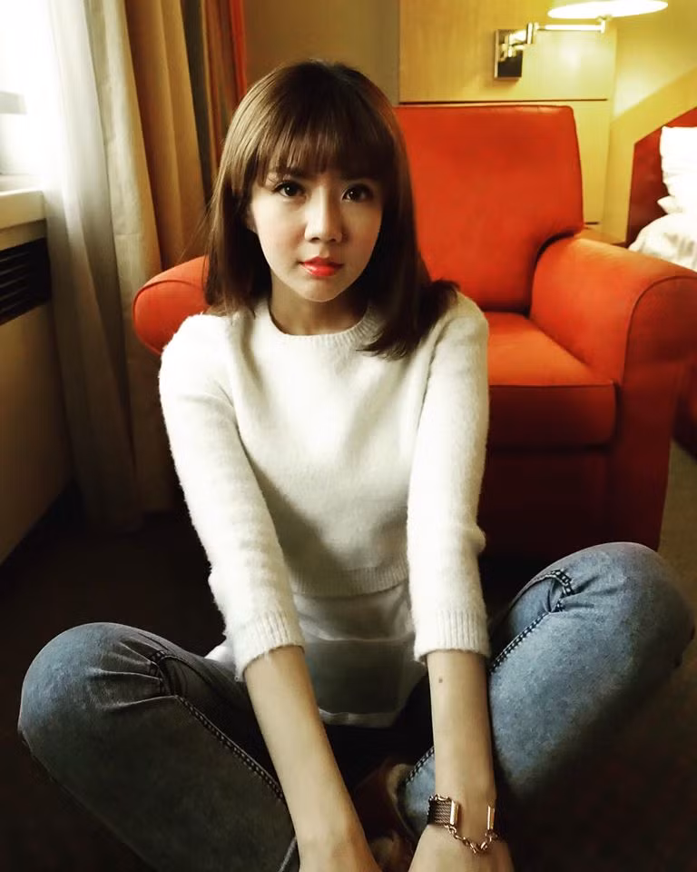 Ngoài thời gian làm việc, Kanji Yan thường dành thời gian cho con cái và gia đình. Cô lấy chuyện vào bếp để nấu những bữa ăn là niềm vui cho mình.