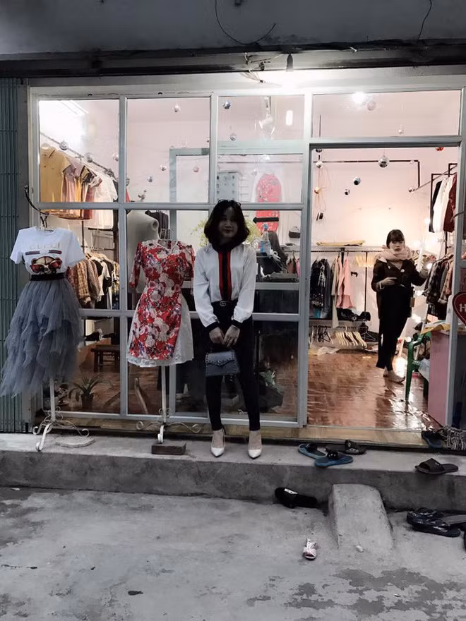 Bảo anh người yêu chụp cho cái ảnh "deep deep" để sống ảo mà "deep" đâu chưa thấy, chỉ thấy dìm chìm nghỉm. Ảnh sử dụng trong bài: Sưu tầm Facebook.