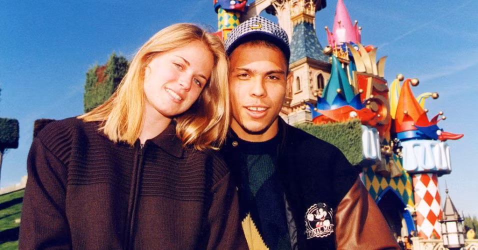 Năm 1997, Ronaldo có cuộc tình đẹp như mơ với người đẹp đồng hương Susana Werne. Cô nàng Werne được biết đến là một diễn viên kiêm người mẫu. Tuy nhiên với bản tính đa tình của mình, Ronaldo "béo" đã phá hoại cuộc tình đẹp như mơ của mình chỉ sau hai năm.