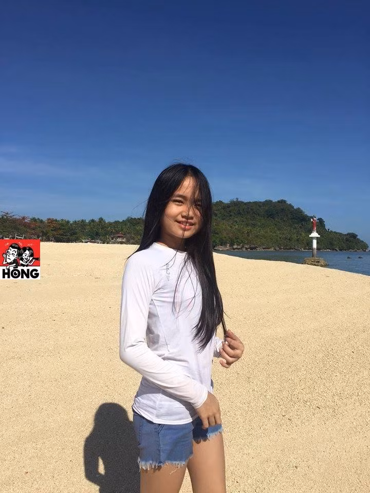 Được chia sẻ 1 cách chóng mặt nhưng đến nay, mọi thông tin về bé gái này vẫn đang là ẩn số khiến dân mạng hết sức tò mò. Chắc chắn trong thời gian sớm nhất, thông tin của em sẽ nhanh chóng được tìm ra.