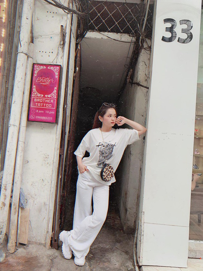 Ánh tự nhận hiện tại bản thân vẫn chưa hoàn hảo nhưng đã tự tin hơn rất nhiều. Những người quen ngày xưa giờ gặp lại cô bạn cũng giật mình chẳng nhận ra.