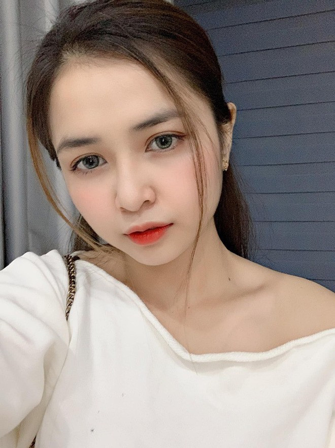 Nhìn những hình ảnh dễ thương rạng rỡ hiện tại của Ngọc Ánh, chắc hẳn không mấy ai tin cô bạn này từng gặp phải rất nhiều vấn đề liên quan tới cân nặng của mình.