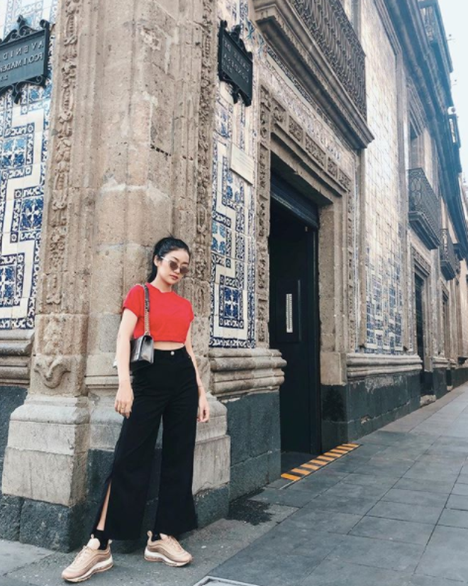 Dù không rầm rộ như Quỳnh Anh Shyn nhưng Nga Wendy vẫn là một cô nàng có tần suất đi rất đáng nể. Nếu như đầu năm, cô nàng đã càn quét Đài Loan thì vừa qua cô nàng hot girl 9X này lại tiếp tục khoe loạt ảnh mình đang đi du lịch ở trời Tây.