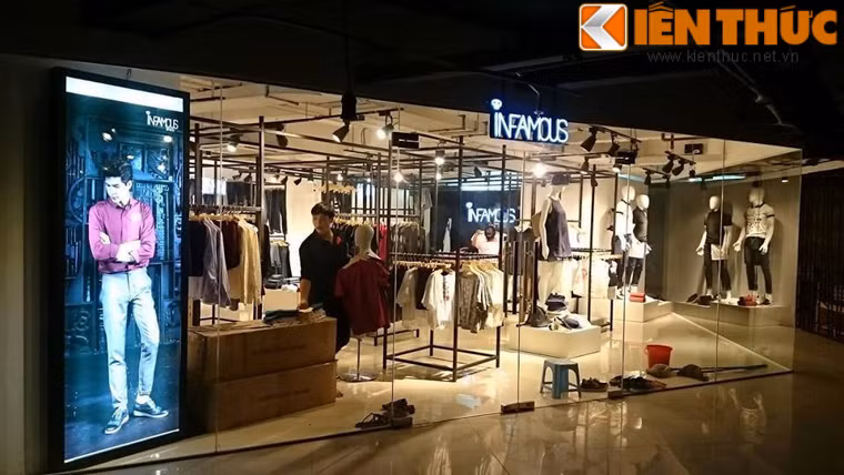 ... mua sắm quần áo, phụ kiện hay triển lãm tranh/ảnh như những gì từng thấy ở Zone 9. 