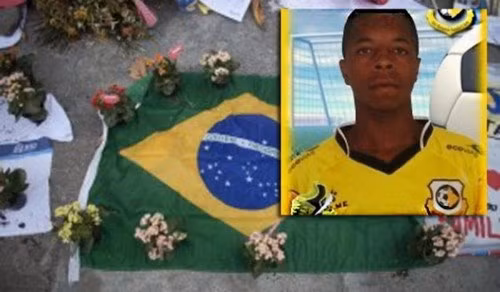 10/2004, Paulo Sergio de Oliveira của Sao Caetano đã qua đời vì rối loạn hô hấp trong một trận đấu thuộc giải vô địch Brazil.