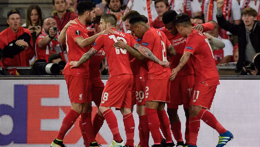 Liverpool FC - 371,45 triệu bảng.