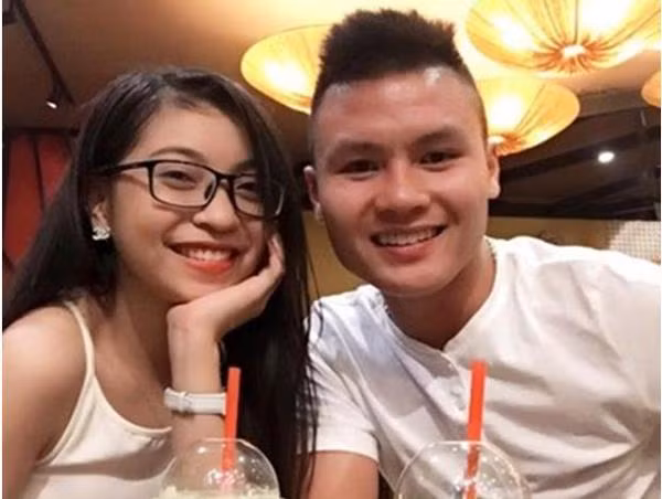 Mỗi khi có thời gian rảnh là Quang Hải và Nhật Lệ lại lên lịch để được gần nhau, bù đắp cho những ngày mà cầu thủ này phải đi thi đấu xa nhà.