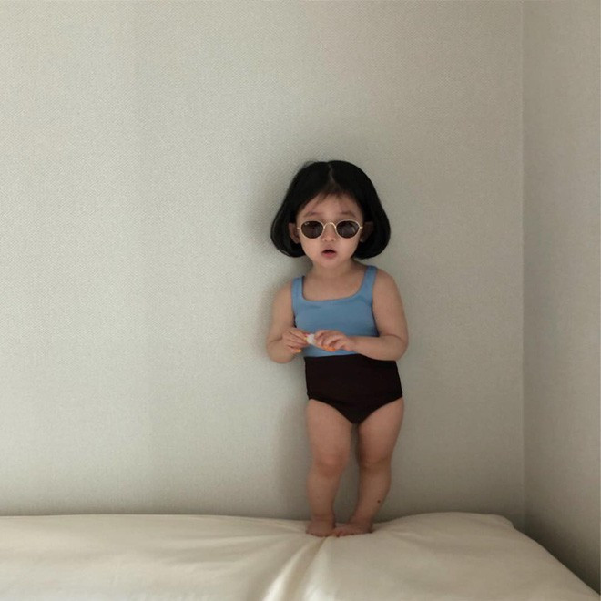 Bộ sưu tập đồ bơi mới trên Instagram của cô bé đang nhận được rất nhiều lượt tương tác của dân mạng.