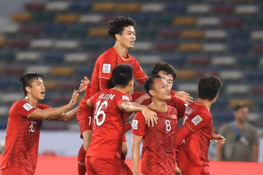 Neu vao vong 1/8 Asian Cup 2019, doi tuyen Viet Nam se gap ai?
