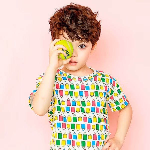 Với vẻ ngoài đẹp trai này thì chẳng có lí do gì Cooper không thể trở thành hot boy nhí số 1 Hàn Quốc cả.