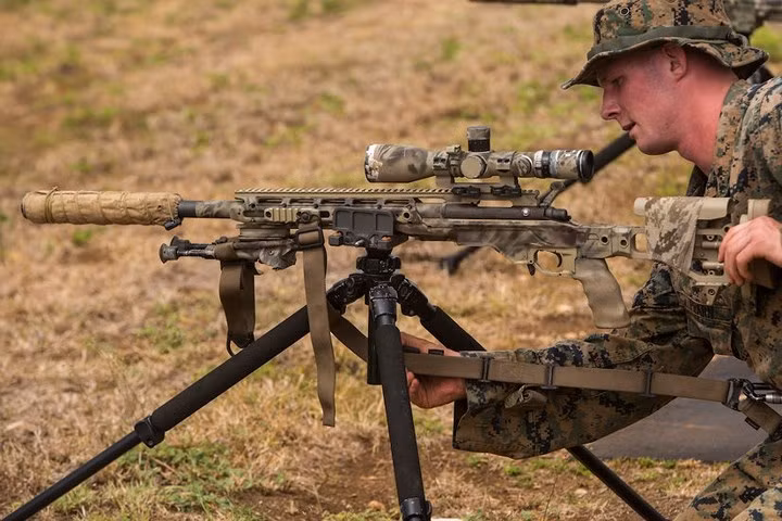 Khẩu súng bắn tỉa M40A6 với tầm bắn hiệu quả là hơn 800m.