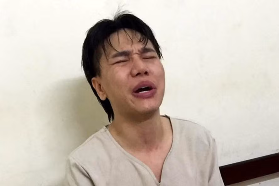 Nếu tìm hiểu kĩ hơn, trong cơn ngáo đá khiến nhiều bạn trẻ không làm chủ được hành động. Nó ảnh hưởng tới hệ thần kinh khiến người chơi không kiểm soát được hành động và khi bị kích bởi ảo giác nó thực sự cực nguy hiểm.