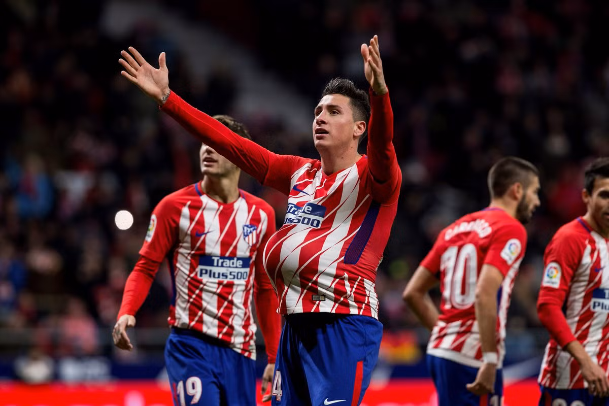 Mục tiêu mà Real Madrid muốn đưa về để gia cố hàng thủ là Jose Gimenez của CLB Atletico Madrid. Ảnh: AS