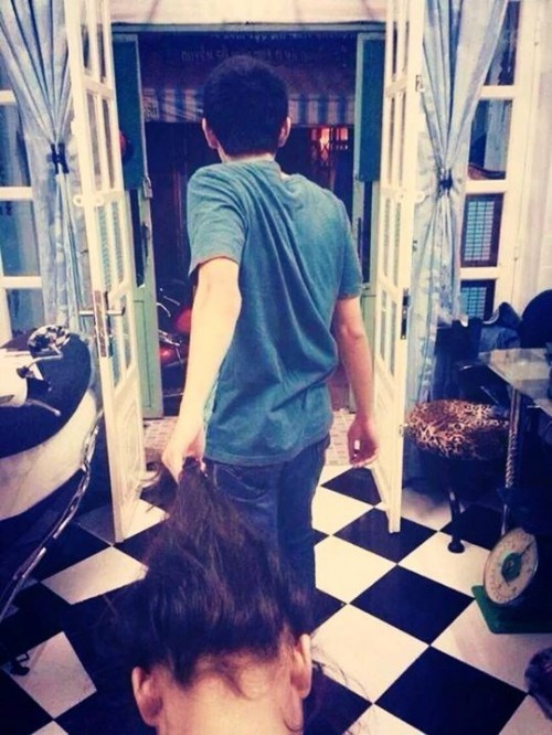 Trước đó, các cư dân mạng đã rất cho đăng tải khá nhiều bức ảnh chế trào lưu chụp ảnh khá hot này theo nhiều phiên bản khác nhau.