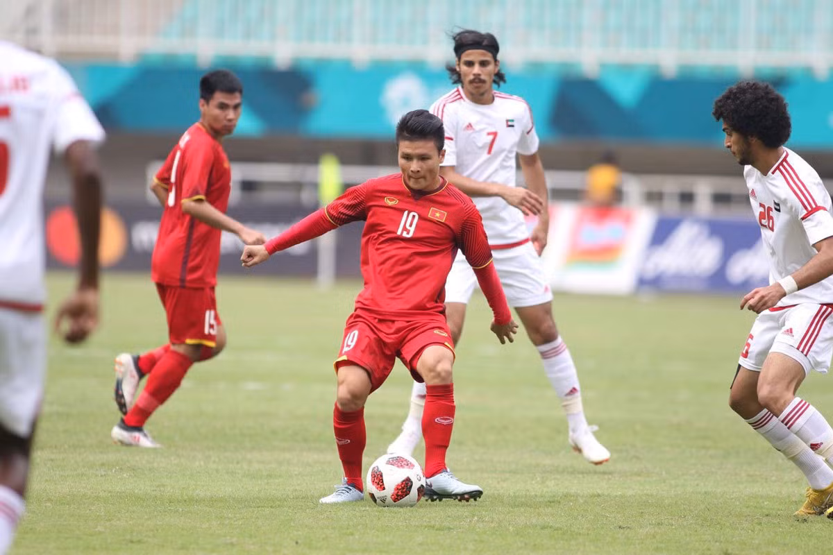 Thang nhe UAE, doi tuyen Viet Nam 