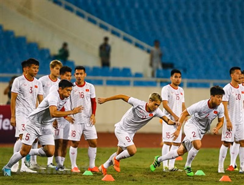 Thang nhe UAE, doi tuyen Viet Nam 