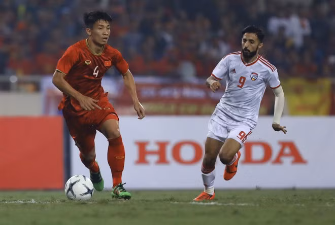 Thang nhe UAE, doi tuyen Viet Nam 