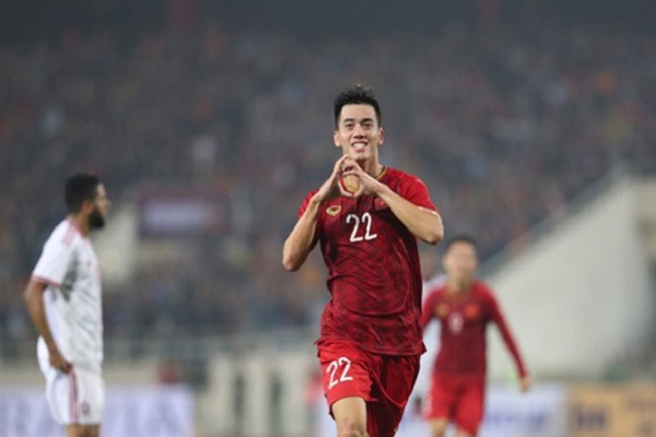 Thang nhe UAE, doi tuyen Viet Nam 