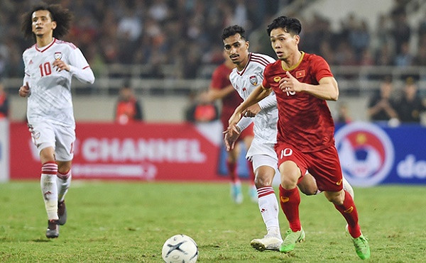 Thang nhe UAE, doi tuyen Viet Nam 