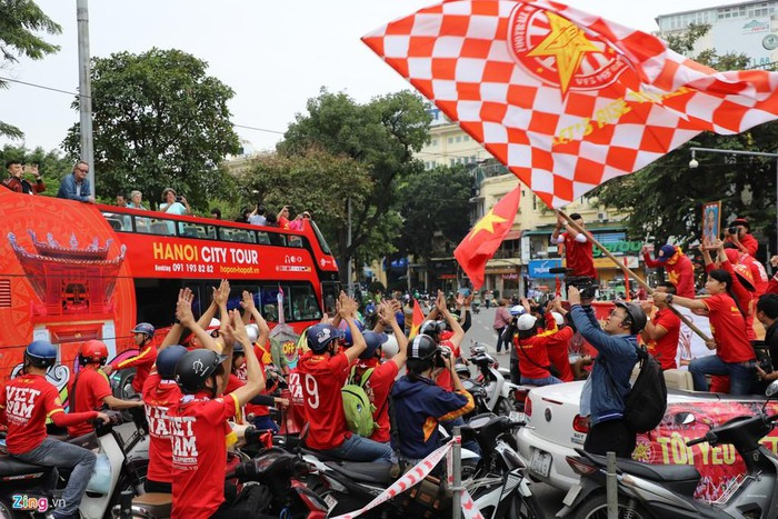 Thang nhe UAE, doi tuyen Viet Nam 